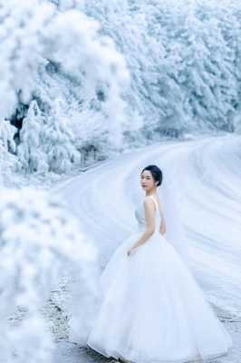 雪凇婚纱